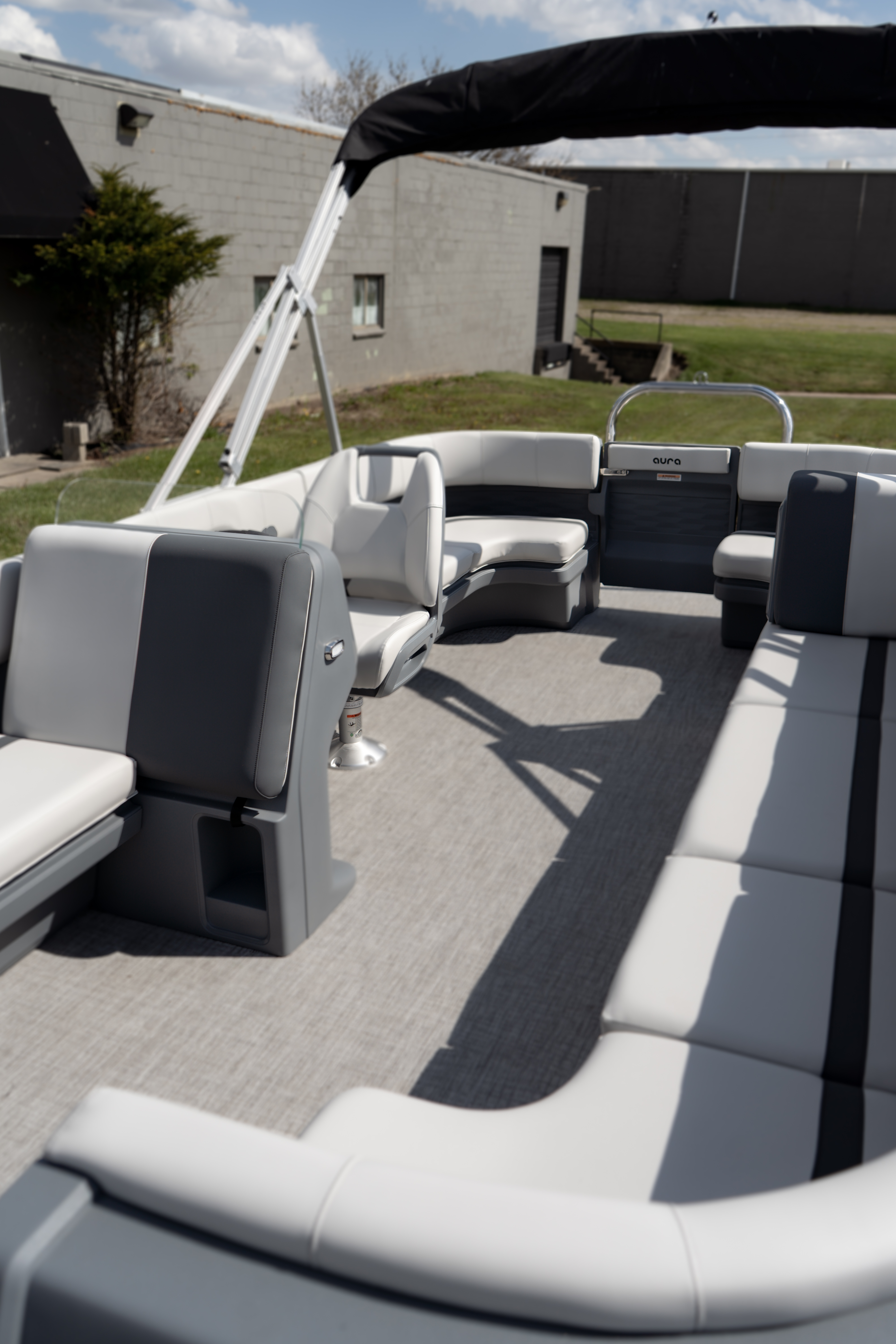 2026 Avalon Aura Quad Lounger Pontoon
