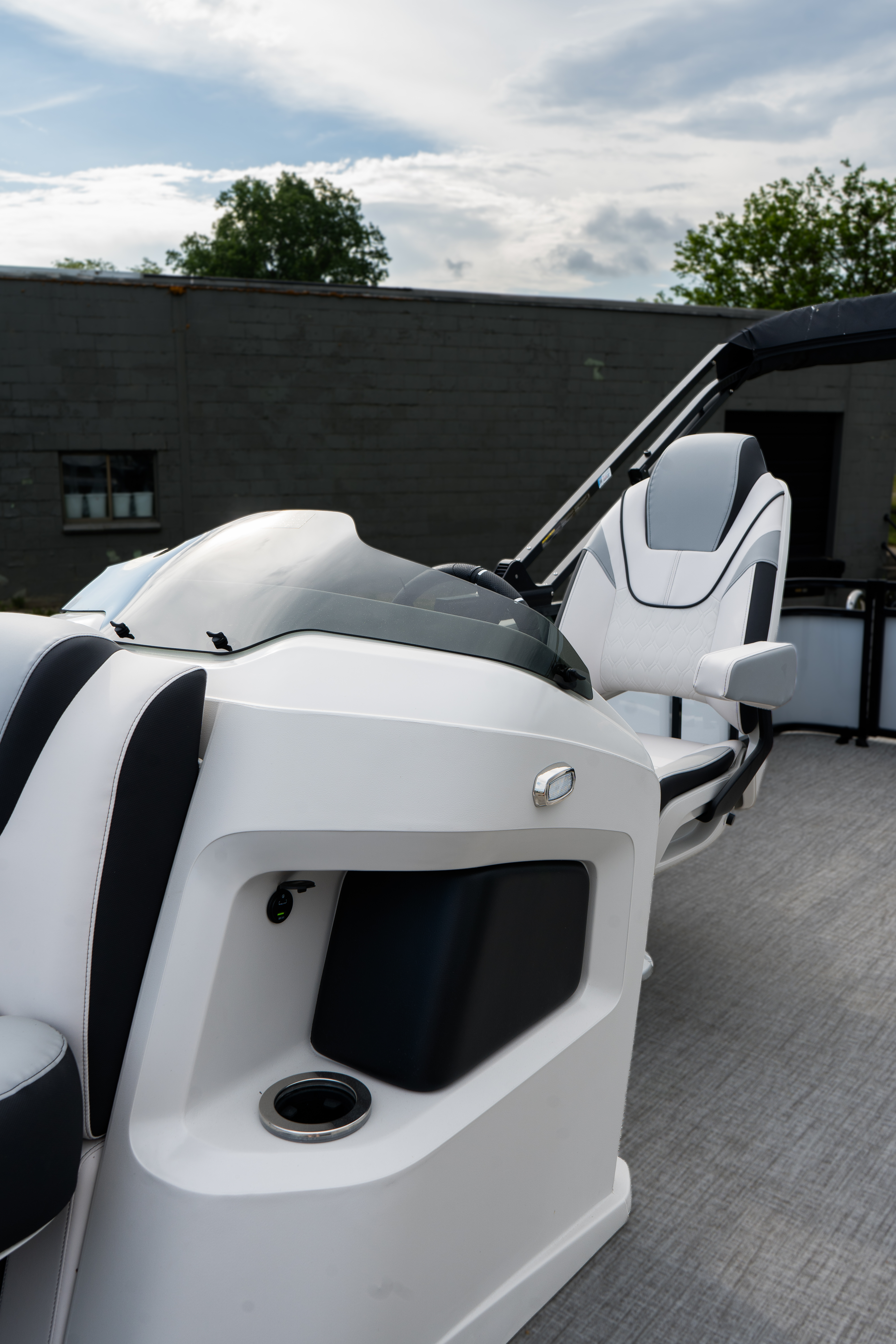 2026 Avalon LSZ Cruise  Pontoon