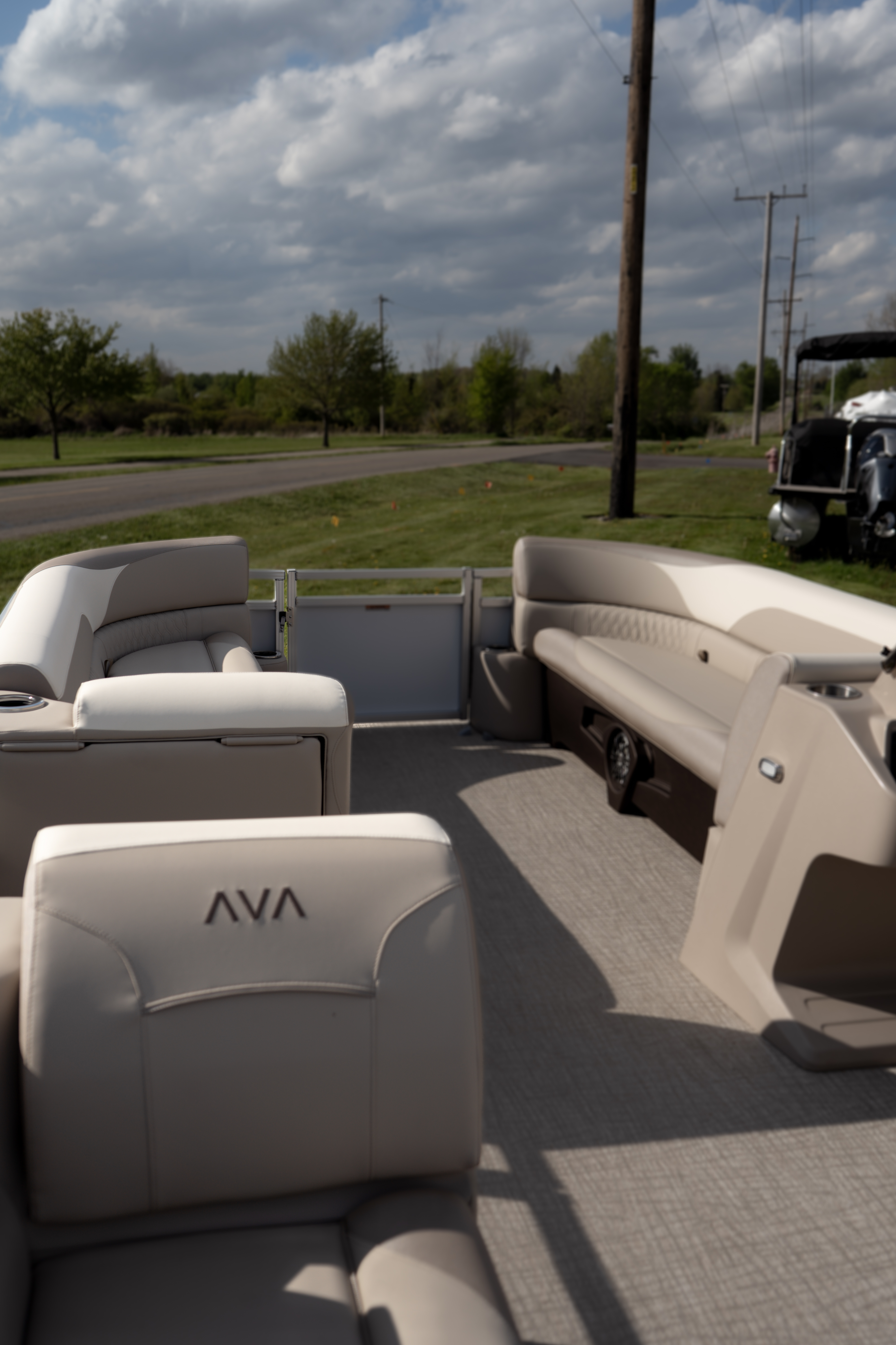 2026 Avalon Venture 85 Versatile Rear Bench Pontoon